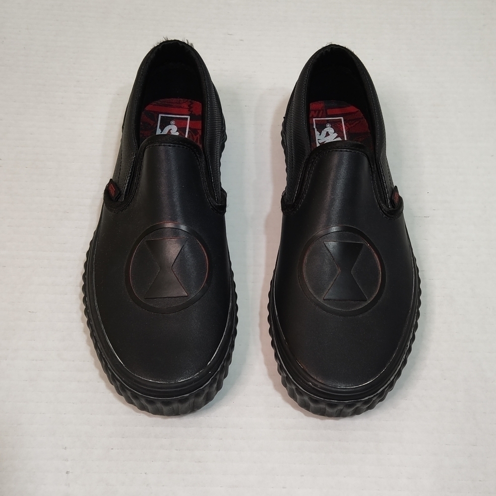 Vans Off The Wall Unisex X Marvel Leather Slip-On Shoes Black Widow 5 6.5 - Picture 2 of 11